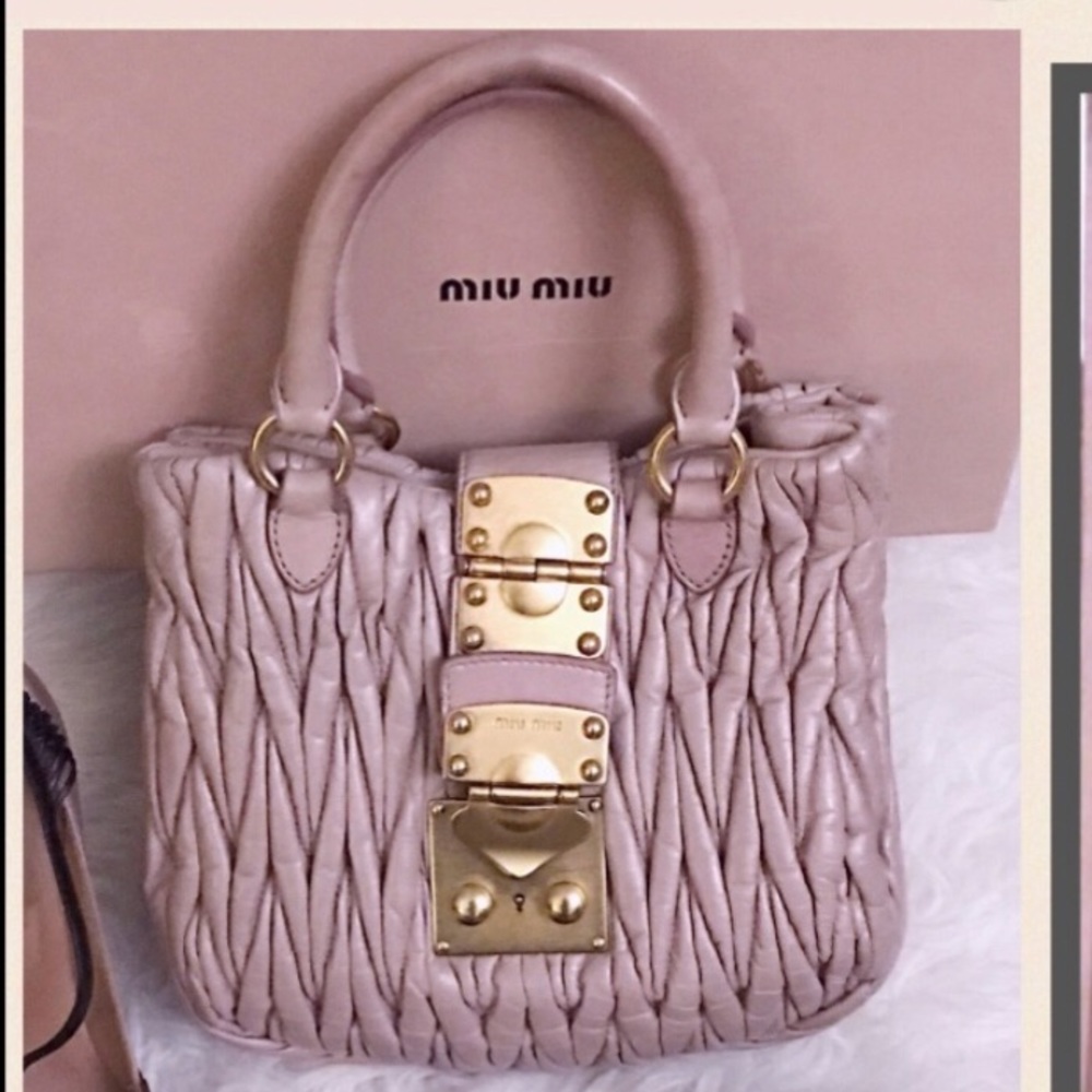Sale**Miu Miu matelasse nude/Pink Bag - Picture 2 of 9